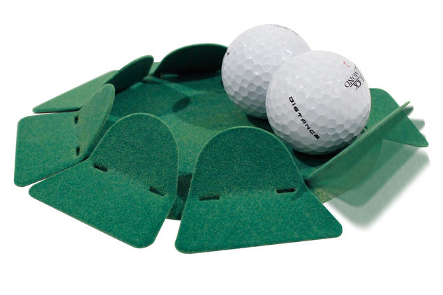 Master Deluxe Putting Cup